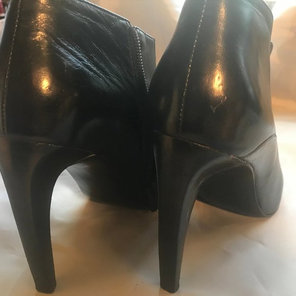 BCBG MaxAsria women's heels ankle boots - Picture 4 of 7